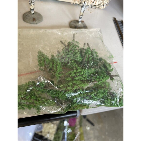 Life Like Train Scenery Trees White Birch, Maple, Evergreen, Red and more - Picture 8 of 16